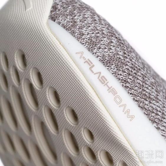 安踏虫洞科技是什么意思 安踏虫洞科技和闪能科技哪个好