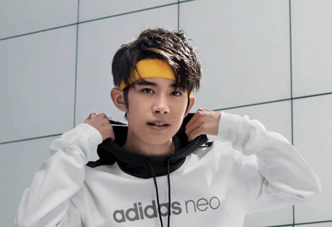 易烊千玺代言adidasNEO TFBOYS易烊千玺成为品牌全新代言人