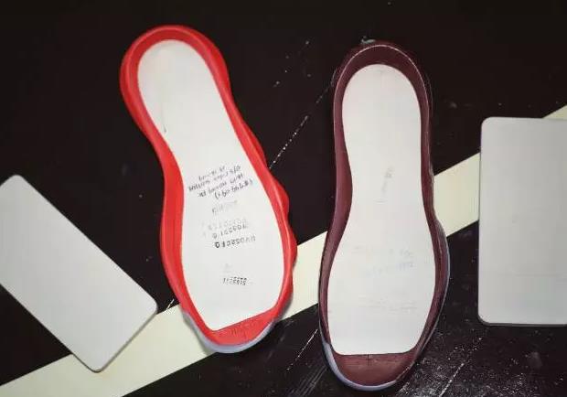 耐克react缓震与air zoom哪个好 react与zoom缓震对比