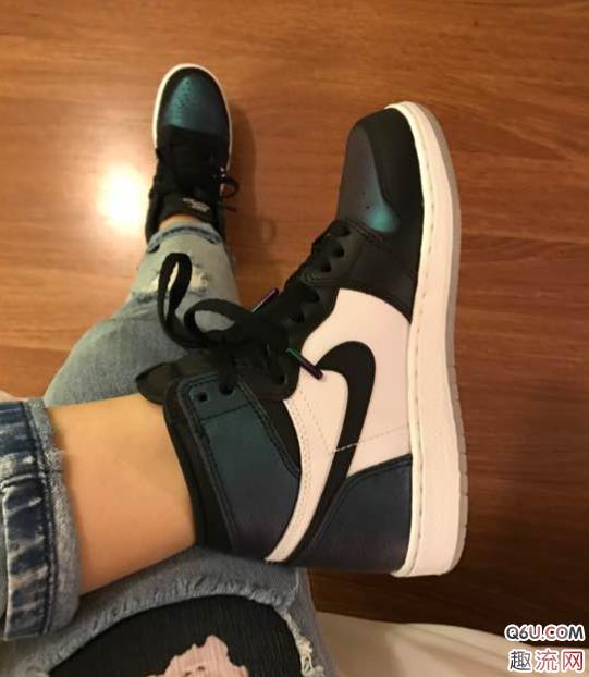 AJ1后跟磨脚怎么办 AJ1后跟会褶皱吗