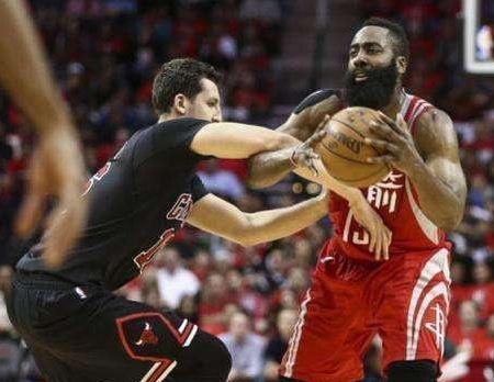 NBA中都是怎么防守哈登 如何防哈登不会被吹犯规