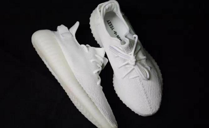 椰子350 V2纯白如何鉴定真假 Yeezy 350 Boost V2全白真假对比