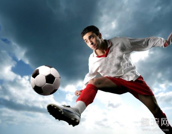 为什么踢足球的人长不高 踢足球的十大坏处