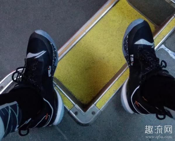 闪击7鞋带怎么系避免鞋带断孔 闪击7和反伍low哪个好