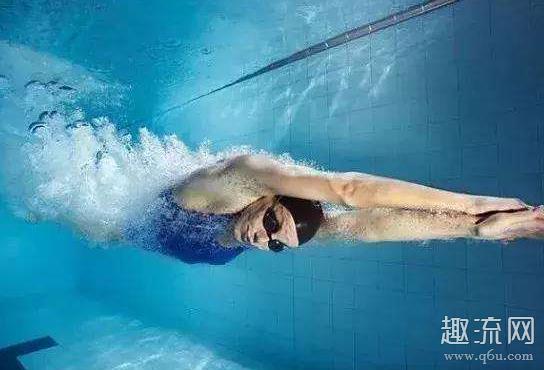 儿童夏天游泳耳朵进水怎么处理