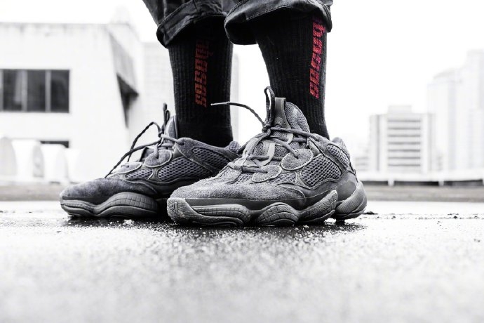 椰子500黑武士真假对比 yeezy500黑色鉴定方法