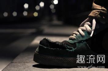 旧球鞋舍不得扔怎么办 旧球鞋怎么处理比较好