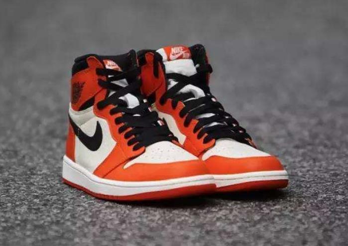 AJ1挤小拇指怎么办 AJ1挤脚时间长了会好吗