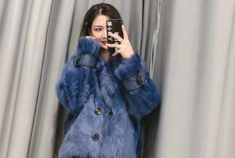 哪里买派克服皮草便宜(冷冬买羽绒服抗寒还是派克服抗寒)