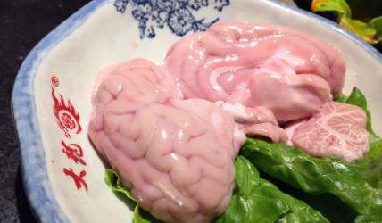 猪脑花怎么看新鲜不新鲜(猪脑花是真的猪脑吗)