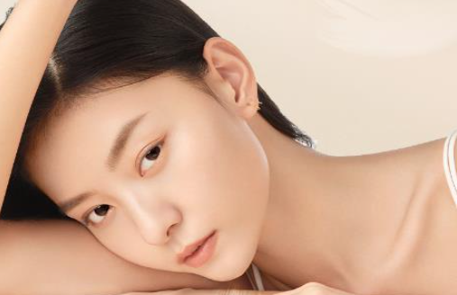 日常妆有必要打高光吗(素颜直接打个高光行么)