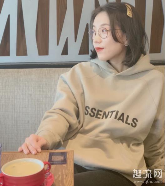 essentials卫衣都是加绒的吗 essentials卫衣有线头正常吗