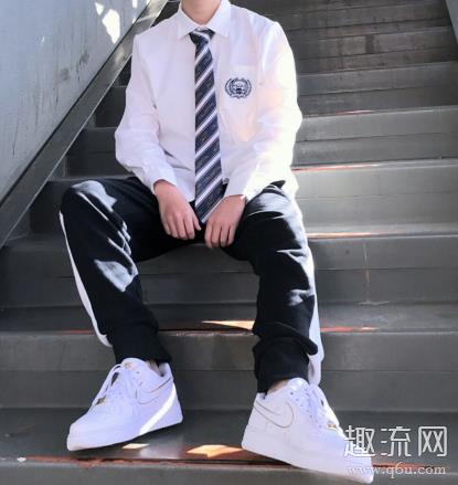 DK制服领带有讲究吗 DK制服领带山正怎么看