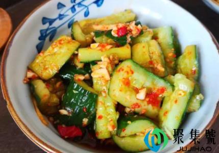 黄瓜凉拌削皮吗（黄瓜热量多少）