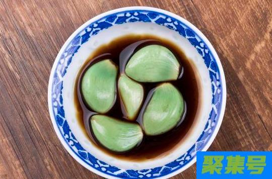 腊八蒜颜色发蓝正常吗
