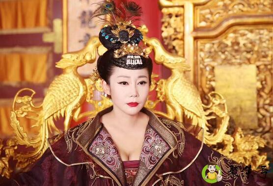 女皇和女王的区别