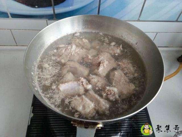 炖排骨先放盐还是后放盐