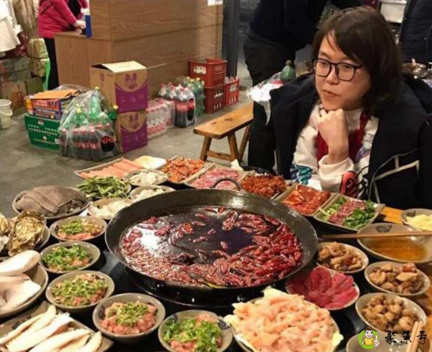 重庆大胃王浪老师是男的还是女的