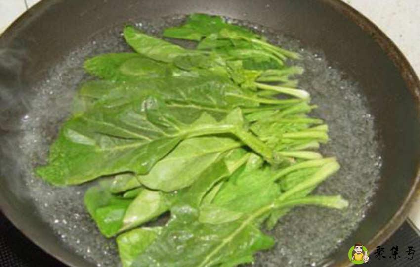 菠菜焯水多久
