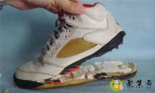 缠保鲜膜可以防鞋子氧化吗