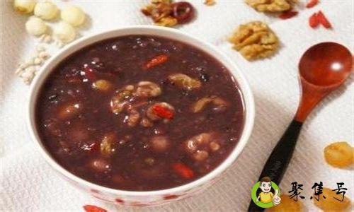 腊八粥跟八宝粥的区别