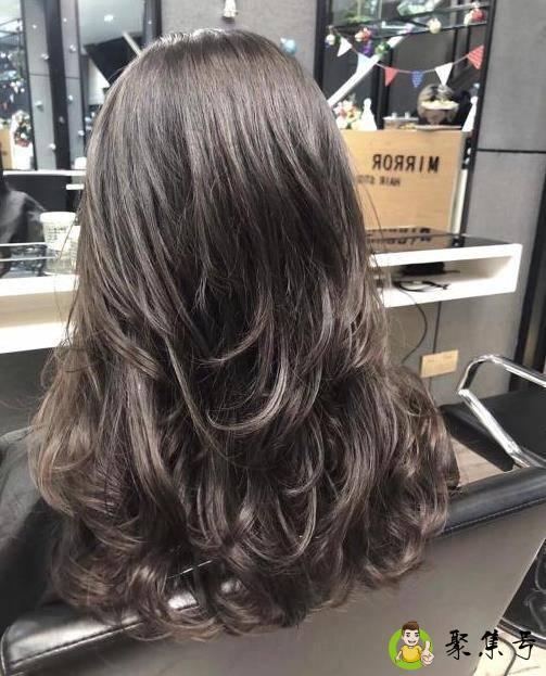 详细阅读:一半黑一半黄染发步骤 一半黑一半黄染发步骤