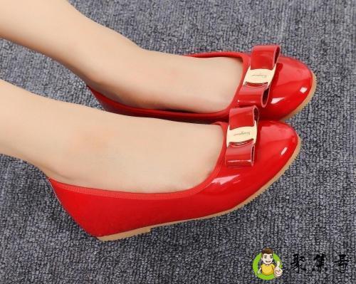 红鞋的作者是谁