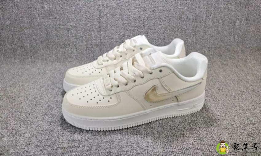 耐克果冻鞋真假鉴别