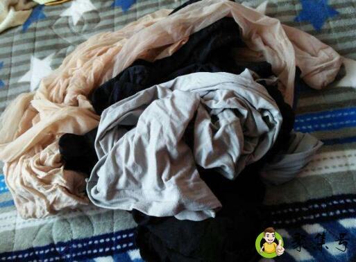 丝袜带字母什么梗