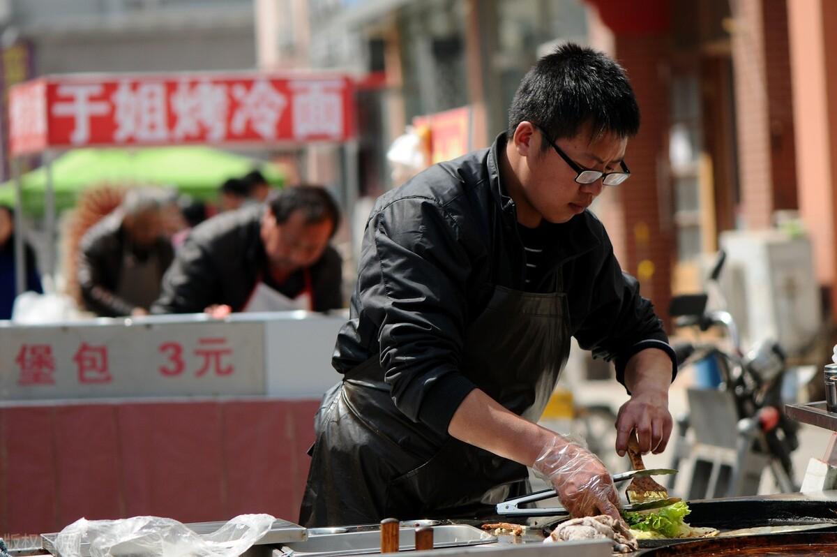 深圳摆地摊卖什么好(摆小地摊什么东西最好卖)