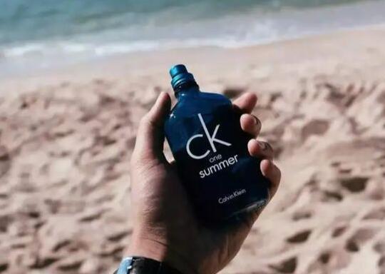 和夏日最配的香水,照着CK summer系列买就行了