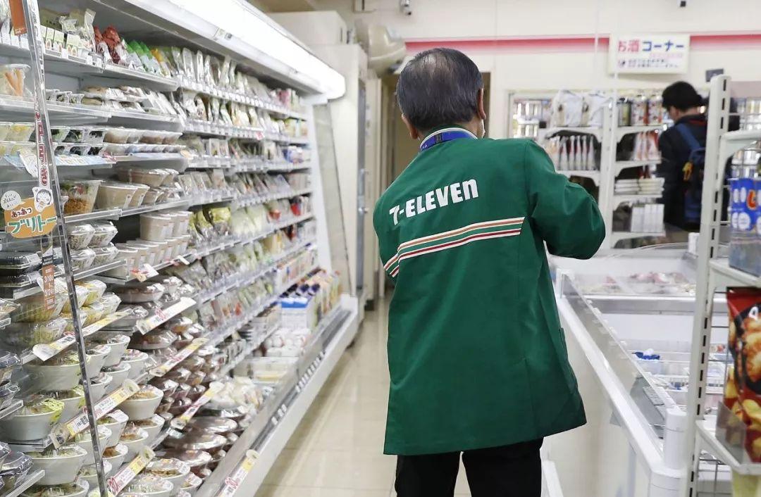 便利店24小时之痒:通宵营业入不敷出,取消夜班每月省近万元