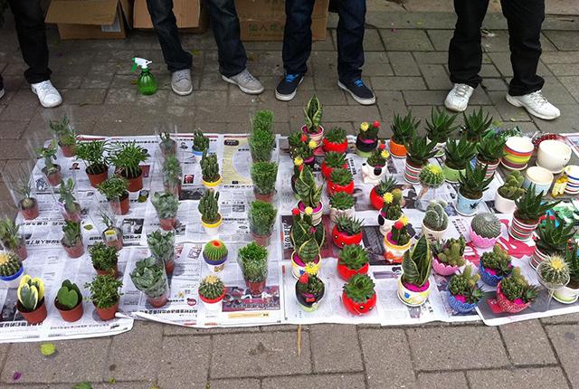 工作不好找,地摊搞一搞,地摊6种产品好赚钱,现在知道不算晚