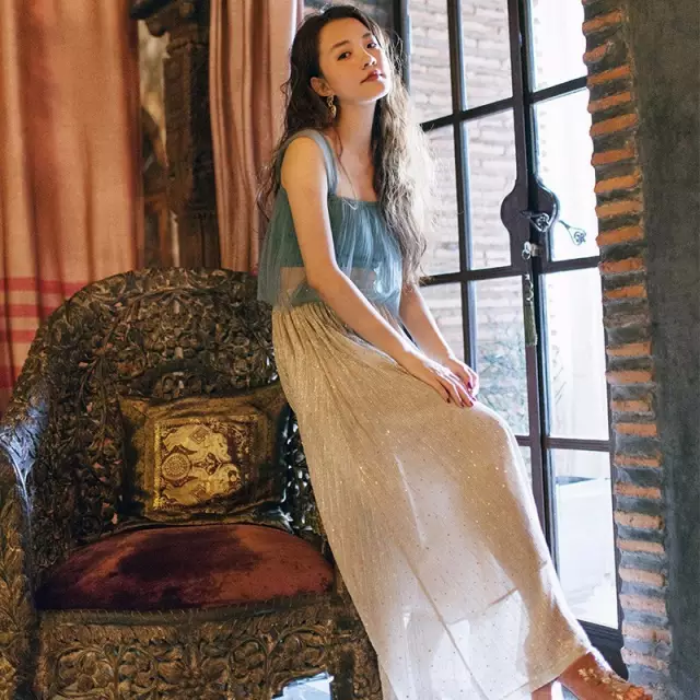 这家女装店的文案,看得我只想买买买