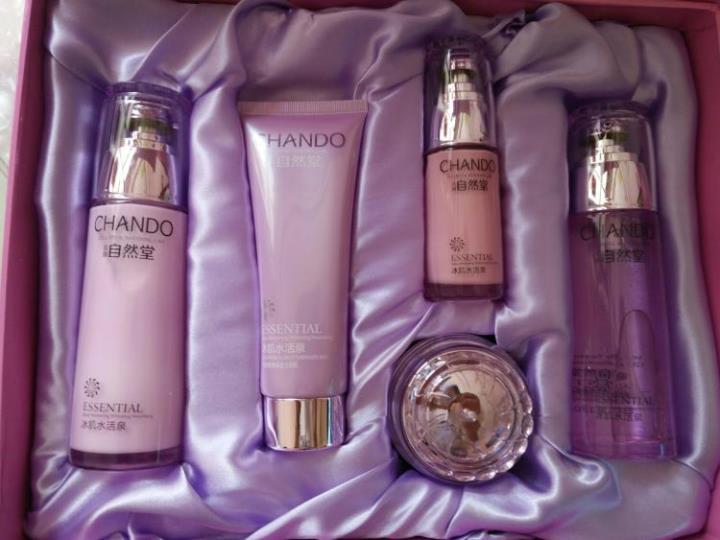 珀莱雅、自然堂、佰草集这些主流国货,到底谁更胜一筹?对比看看