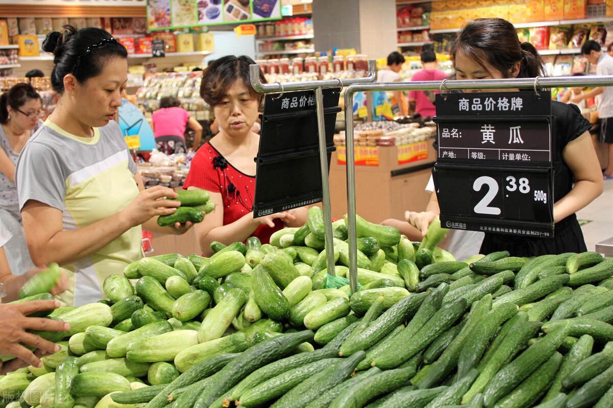 女人开什么店可以赚钱投资小（2021年别人想不到的生意推荐）