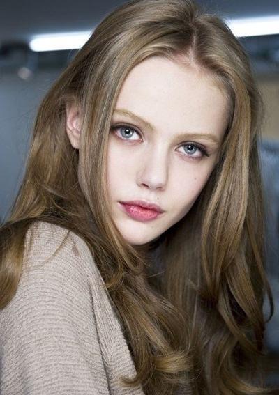 正确使用营养发膜,轻松养出一头飘逸柔顺的秀发