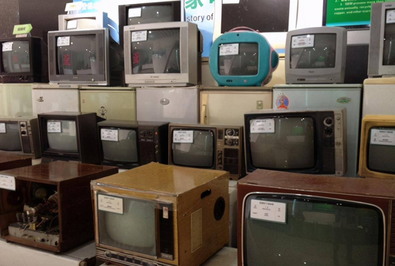 “躺着赚钱”的暴利行业,比打工有机会发财?