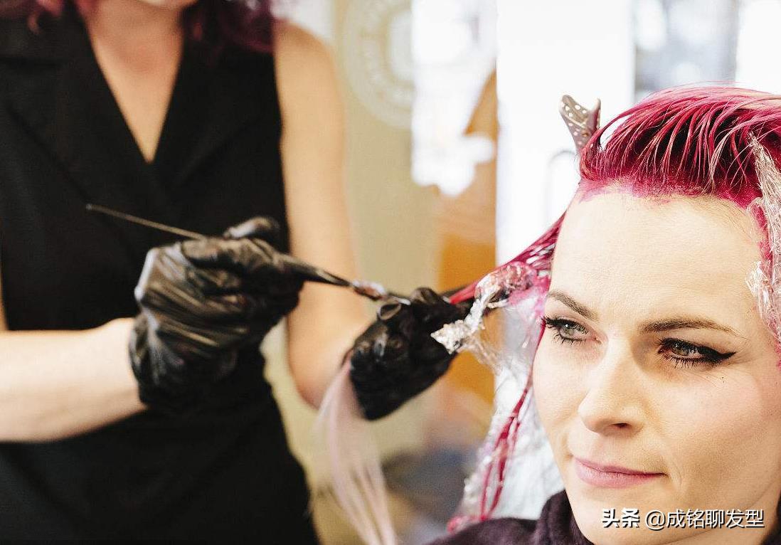 粘到头皮上的染发剂能洗掉吗?会对身体有影响吗?