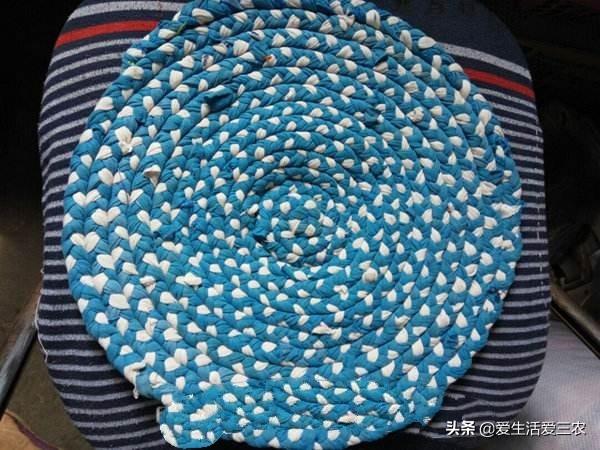 回收旧衣服真的能赚钱,这里有详细方法,放下面子你也可以成功