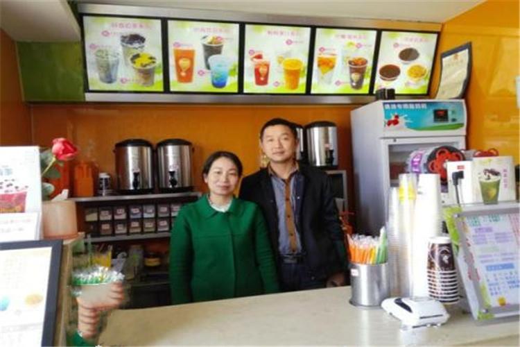 40多岁夫妻俩,春节后想一起做小生意,有什么好项目可以选择?