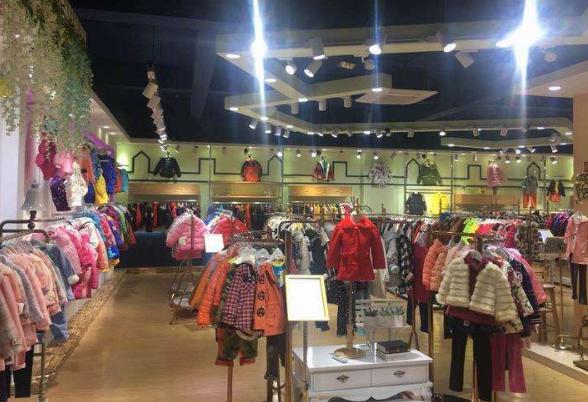 夫妻档开网店经营童装,年营业额近3000万元