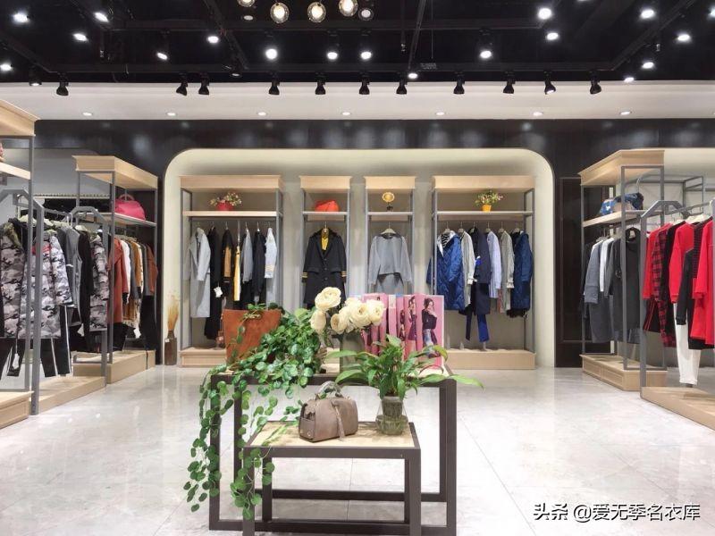 网店卖衣服货源怎么找（服装新手必备拿货技巧）
