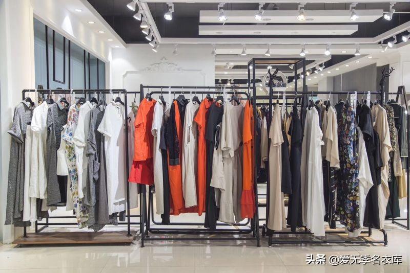 店铺服装货源怎么进?这三个要点综合考虑