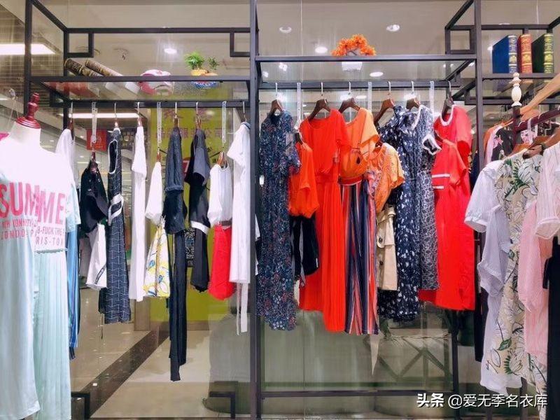 店铺服装货源怎么进?这三个要点综合考虑