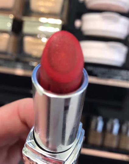 Dior迪奥新款夹心口红999价格多少钱 迪奥夹心999口红试色