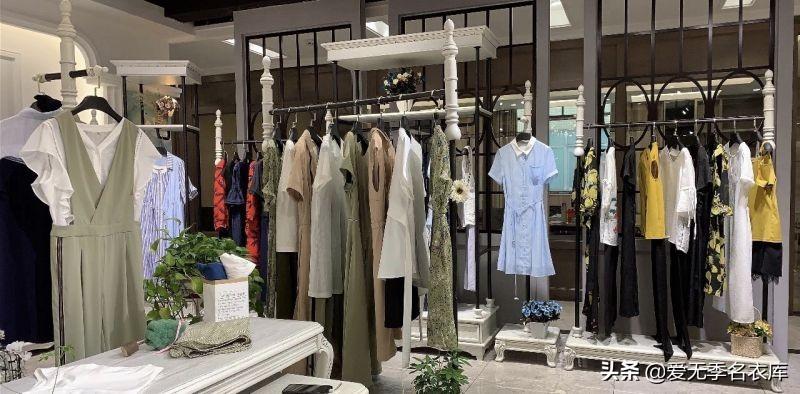 厂家直销服装批发代理（聊聊衣服货源怎么找）