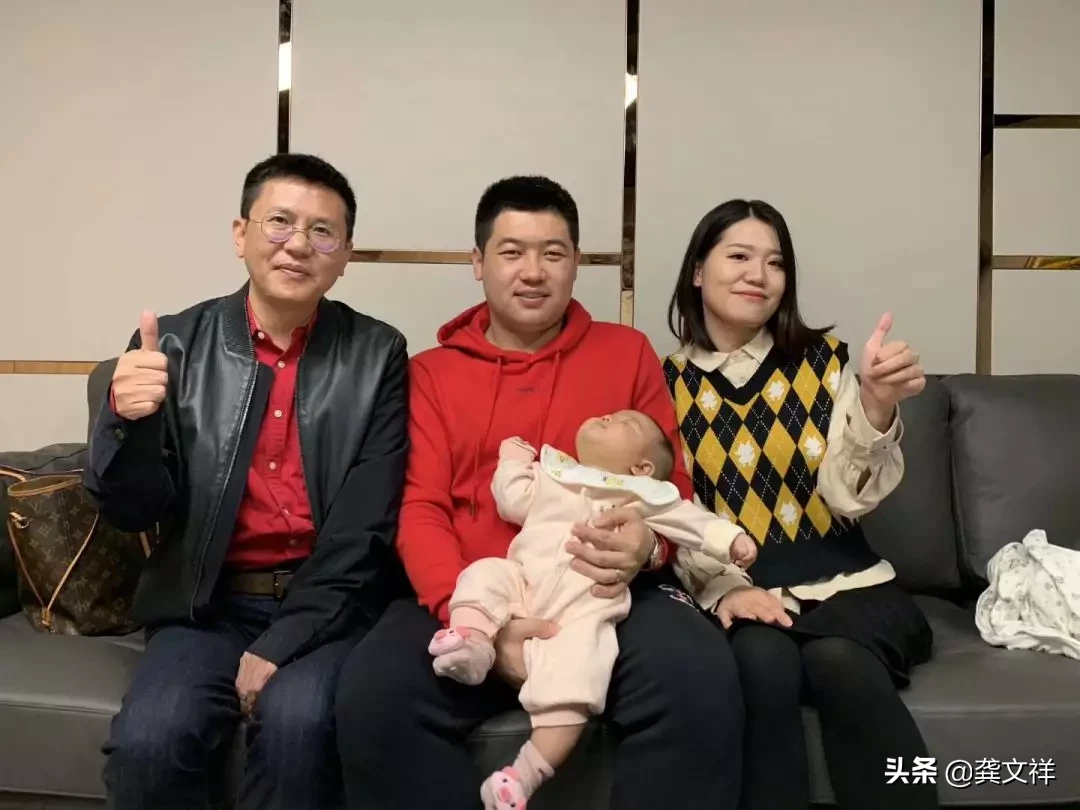 用抖音做微商:1个人做抖音,粉丝3.9万,招了2000个代理