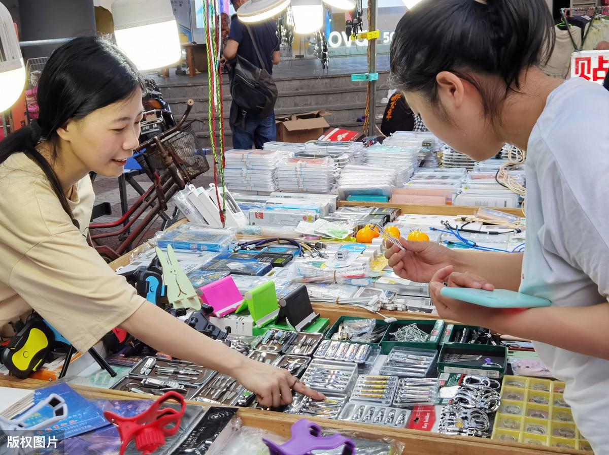 摆地摊卖这些东西,利润高又好卖,适合新手操作