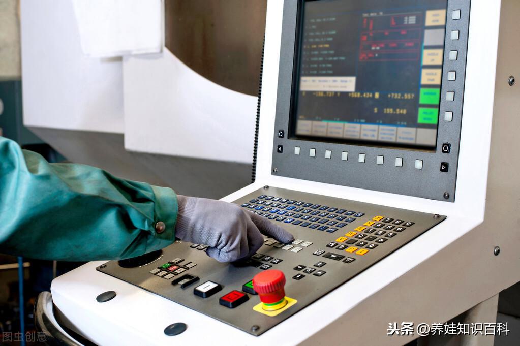 大学生工作越来越难找,如果想学技术的话,学什么比较有前途?